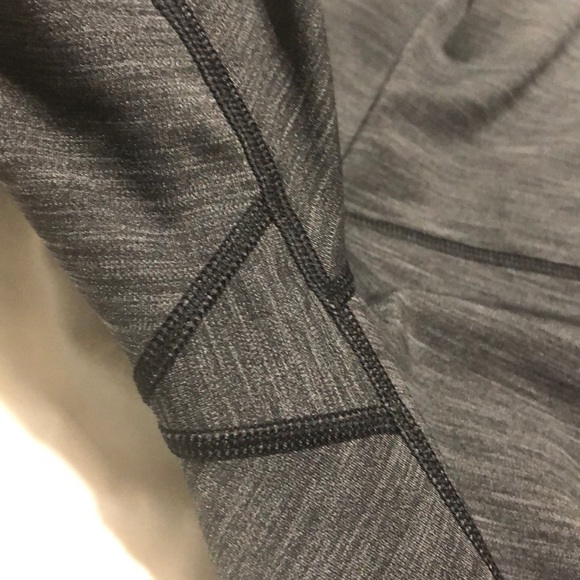 LULULEMON dark grey color leggings SIZE8 - Picture 3 of 4